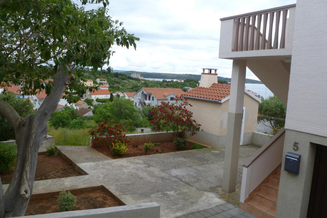 Apartments With A Parking Space Sali, Dugi Otok - 8154 Екстер'єр фото