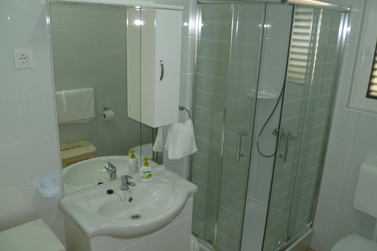 Apartments With A Parking Space Sali, Dugi Otok - 8154 Екстер'єр фото