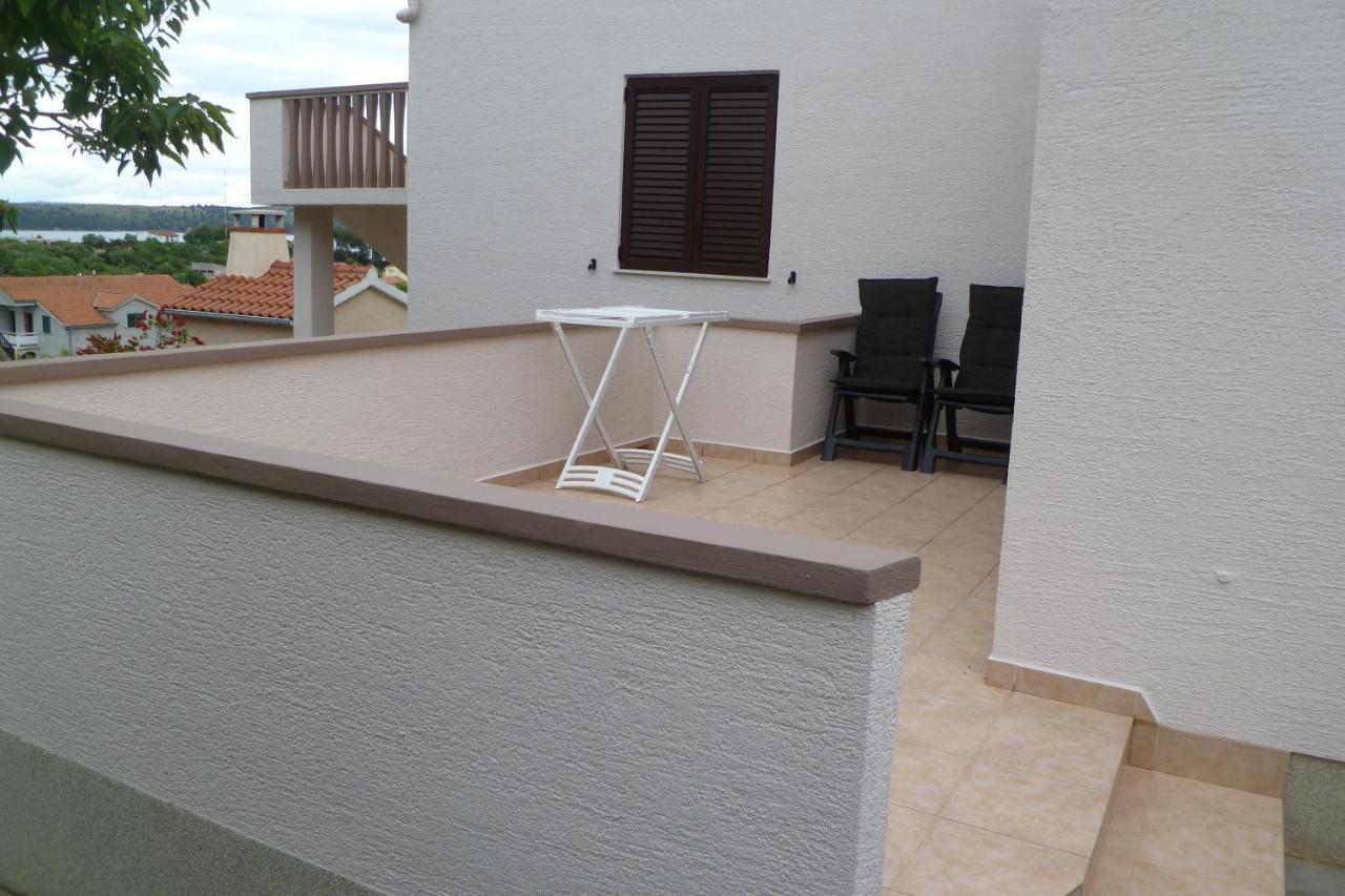 Apartments With A Parking Space Sali, Dugi Otok - 8154 Екстер'єр фото